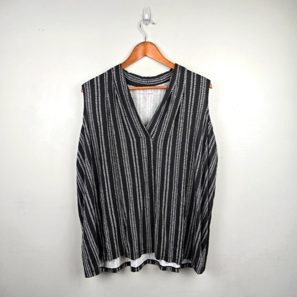 JESSICA LONDON Sleeveless Top Black White Subtle Polka Dot Women Plus Size 22/24 - Picture 1 of 10